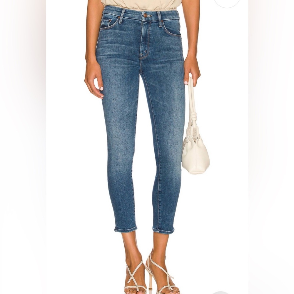 MOTHER JEANS The Looker Crop Stretch Denim 25 Let's Just Be Friends Medium Wash